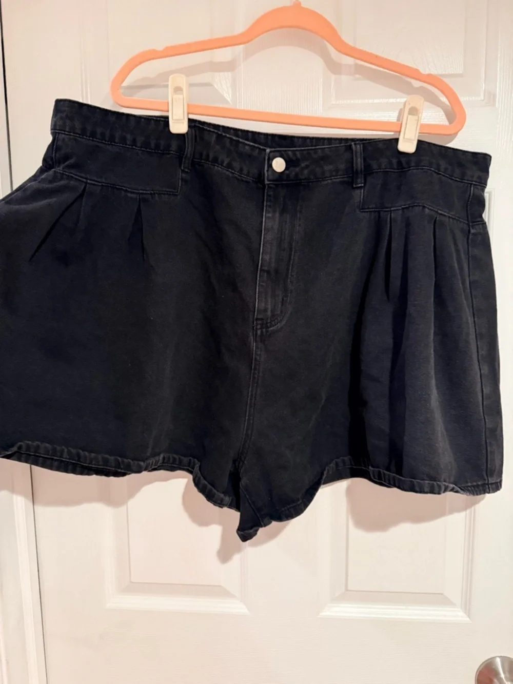 Cider Black Pleated Denim Shorts